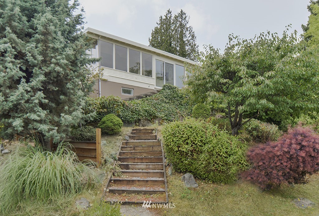 7259 South Sunnycrest Road Seattle, WA 98178 - Photo 2 of 25