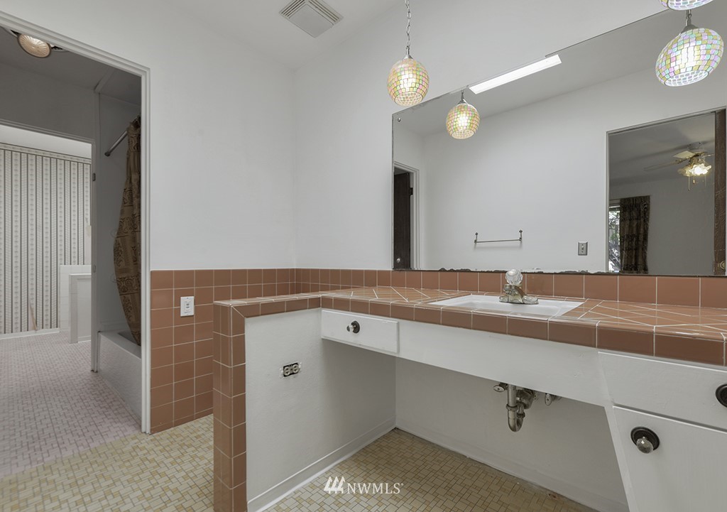 7259 South Sunnycrest Road Seattle, WA 98178 - Photo 20 of 25