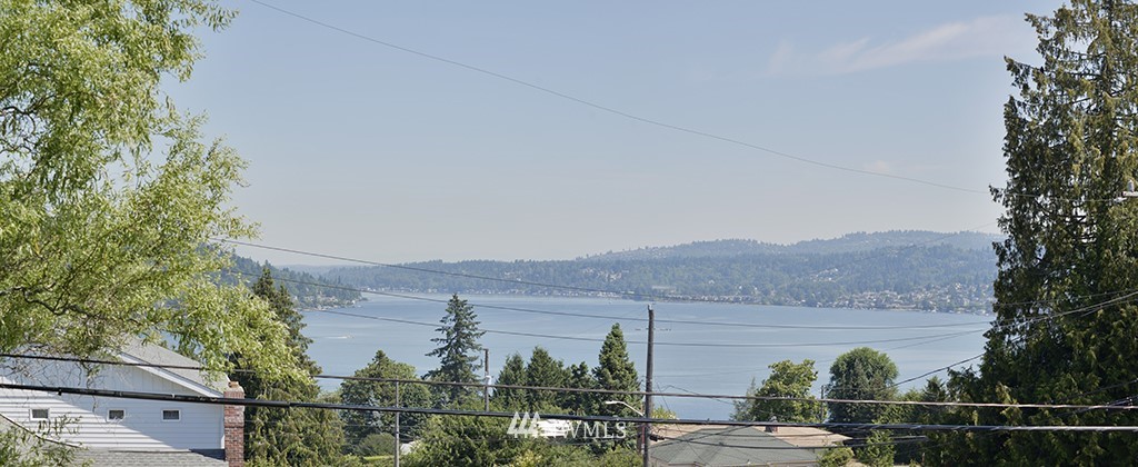 7259 South Sunnycrest Road Seattle, WA 98178 - Photo 5 of 25