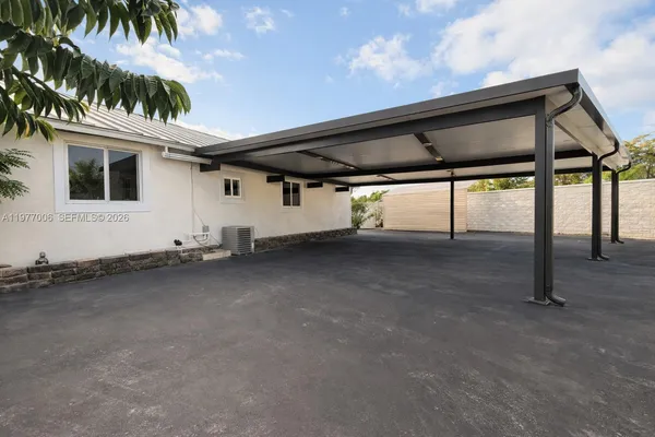 a view of a garage