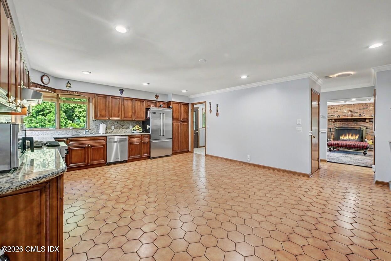 69 Valley Road Cos Cob, CT 06807 - Photo 6 of 39 xh8tI