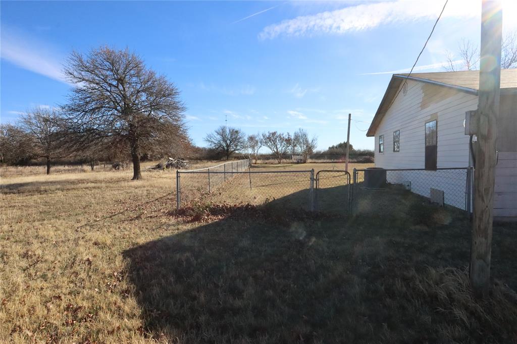 225 County Road 472 Ranger, TX 76470 - Photo 5 of 36
