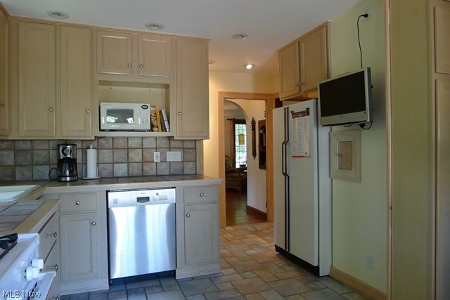 2012 Rossmoor Road Cleveland Heights, OH 44118 - Photo 9 of 25