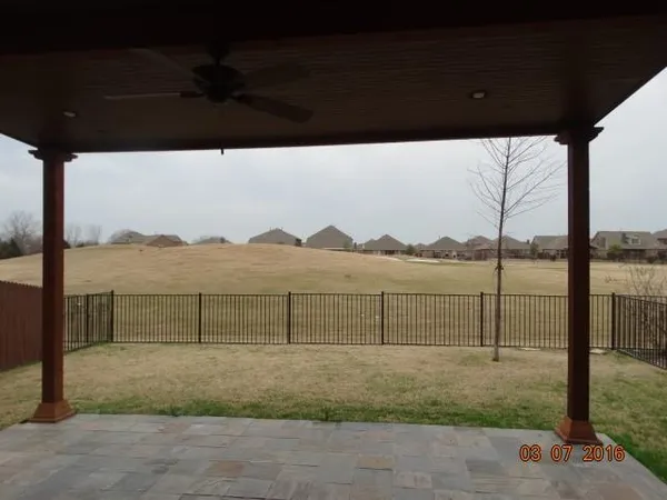 $2,800 | 924 Eagle Creek Trail, McKinney, TX 75072