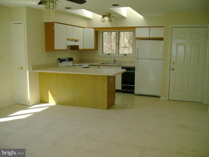18616 Chandlee Mill Road Sandy Spring, MD 20860 - Photo 8 of 13 Apartment Kitchen