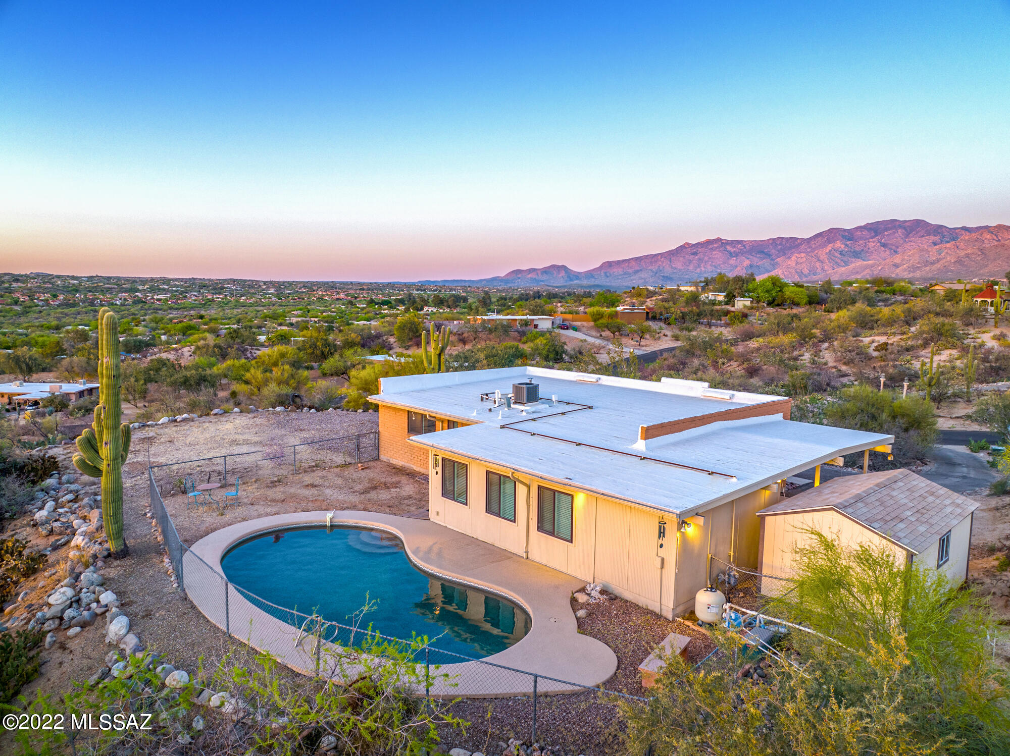 9451 North Rancho Verde Drive Tucson, AZ 85704 - Photo 3 of 30