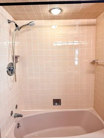 $2,400 | 15 Church Street, Unit 2, Warren, RI 02885