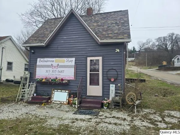 $29,000 | 398 West 3rd Street, Dallas City, IL 62330