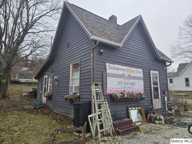 398 West 3rd Street Dallas City, IL 62330 - Photo 2 of 5