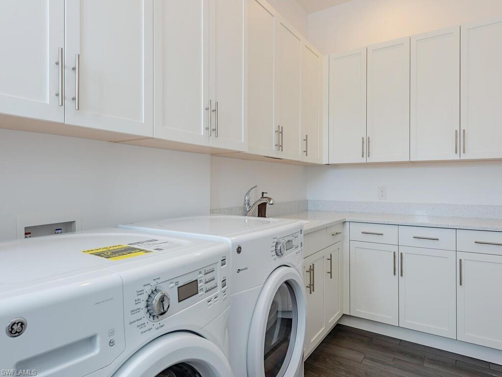 6399 Warwick Avenue Naples, FL 34113 - Photo 13 of 30