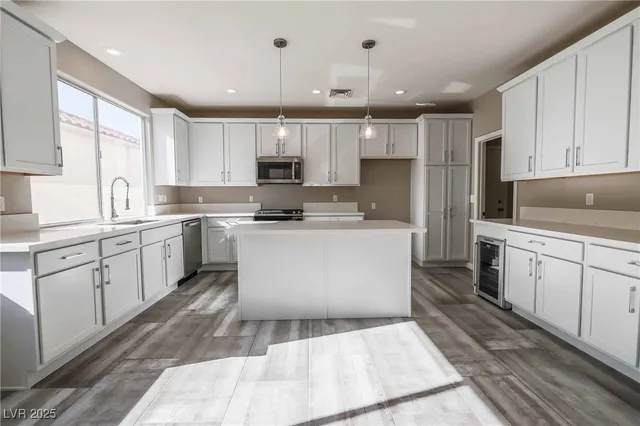 $3,545 | 3045 Sunrise Heights Drive, Henderson, NV 89052