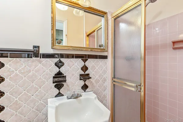 $765,000 | 23 Village Lane, Hauppauge, NY 11788