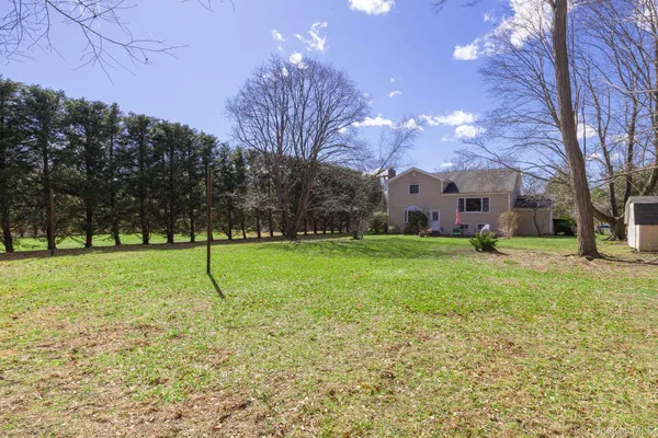 $765,000 | 23 Village Lane, Hauppauge, NY 11788