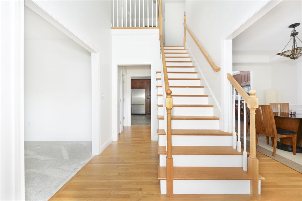 26 Glen Road Hopkinton, MA 01748 - Photo 3 of 34 Gallery Image 3