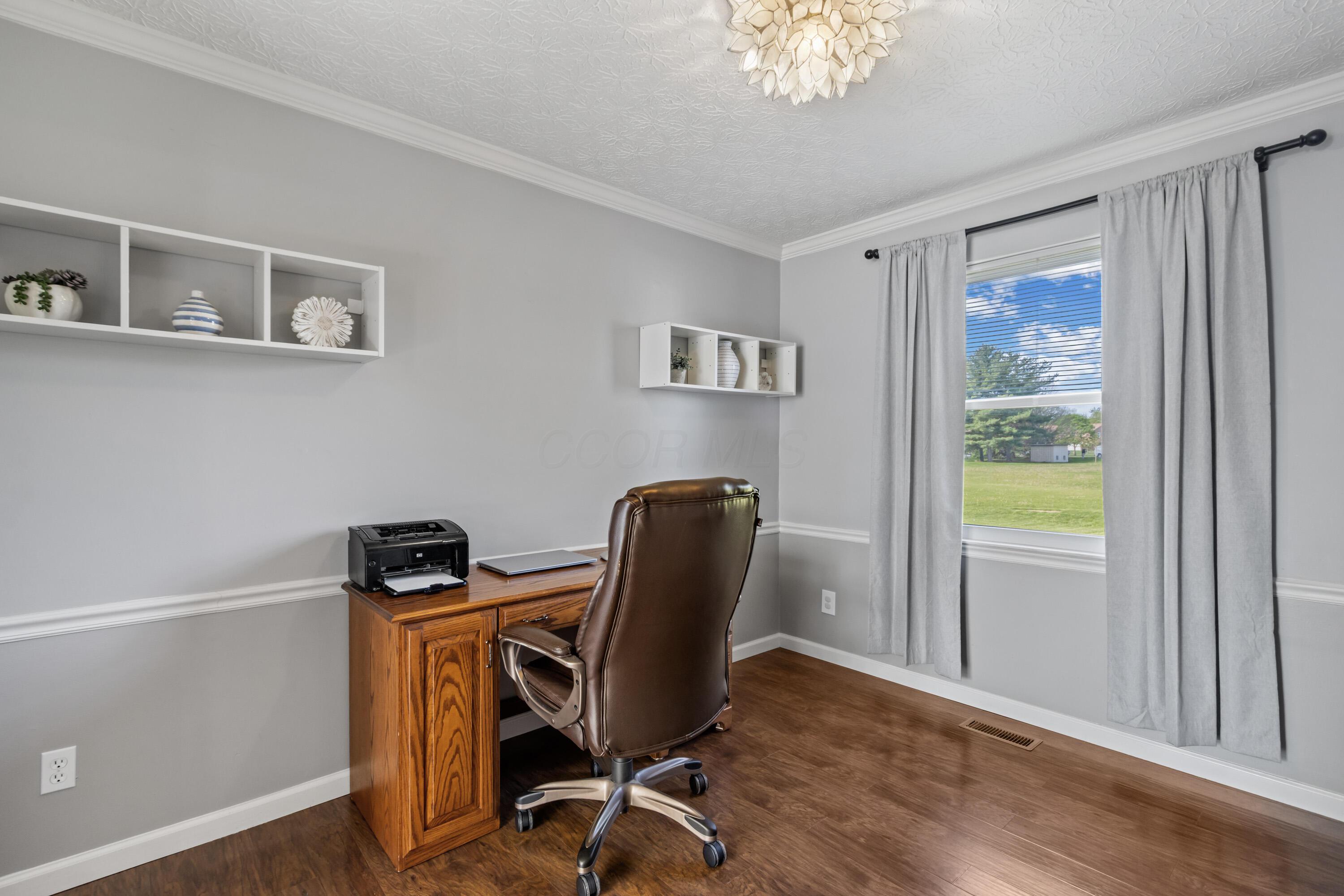 7987 Saddle Run Powell, OH 43065 - Photo 6 of 32 Dining room that can be used as a flex space