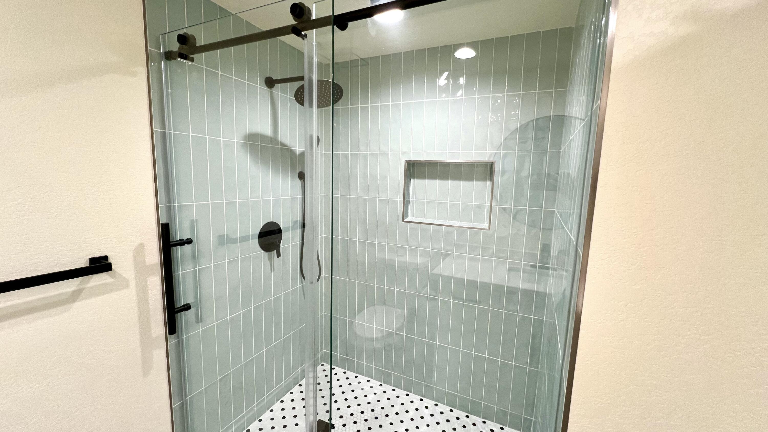 54 Maximo Way Palm Desert, CA 92260 - Photo 17 of 27 bathroom