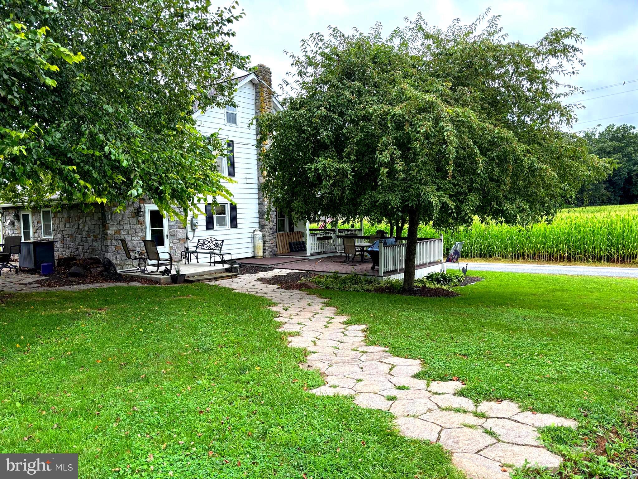 290 Woods Road Abbottstown, PA 17301 - Photo 4 of 49 a view of a park with large trees
