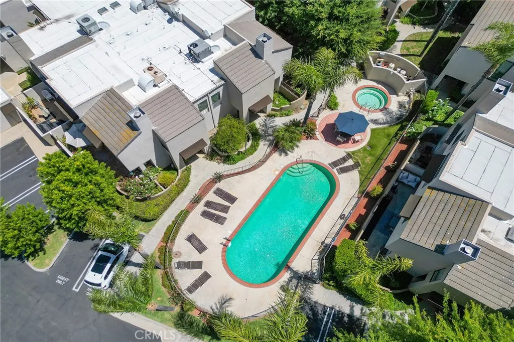 4277 Las Virgenes Road Calabasas, CA 91302 - Photo 27 of 28 Secondary pool and spa.