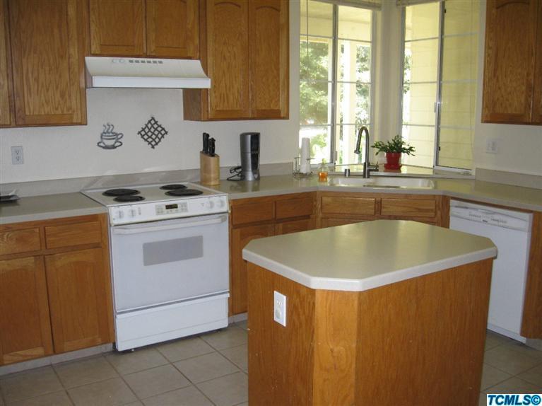 461 West Huntsman Avenue Reedley, CA 93654 - Photo 6 of 42 Additional Photo