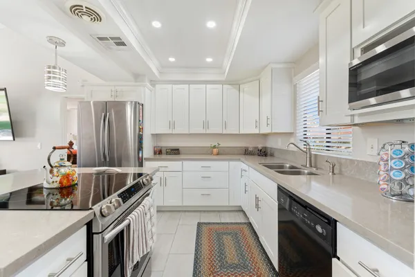 $369,000 | 40467 Bay Hill Way, Palm Desert, CA 92211