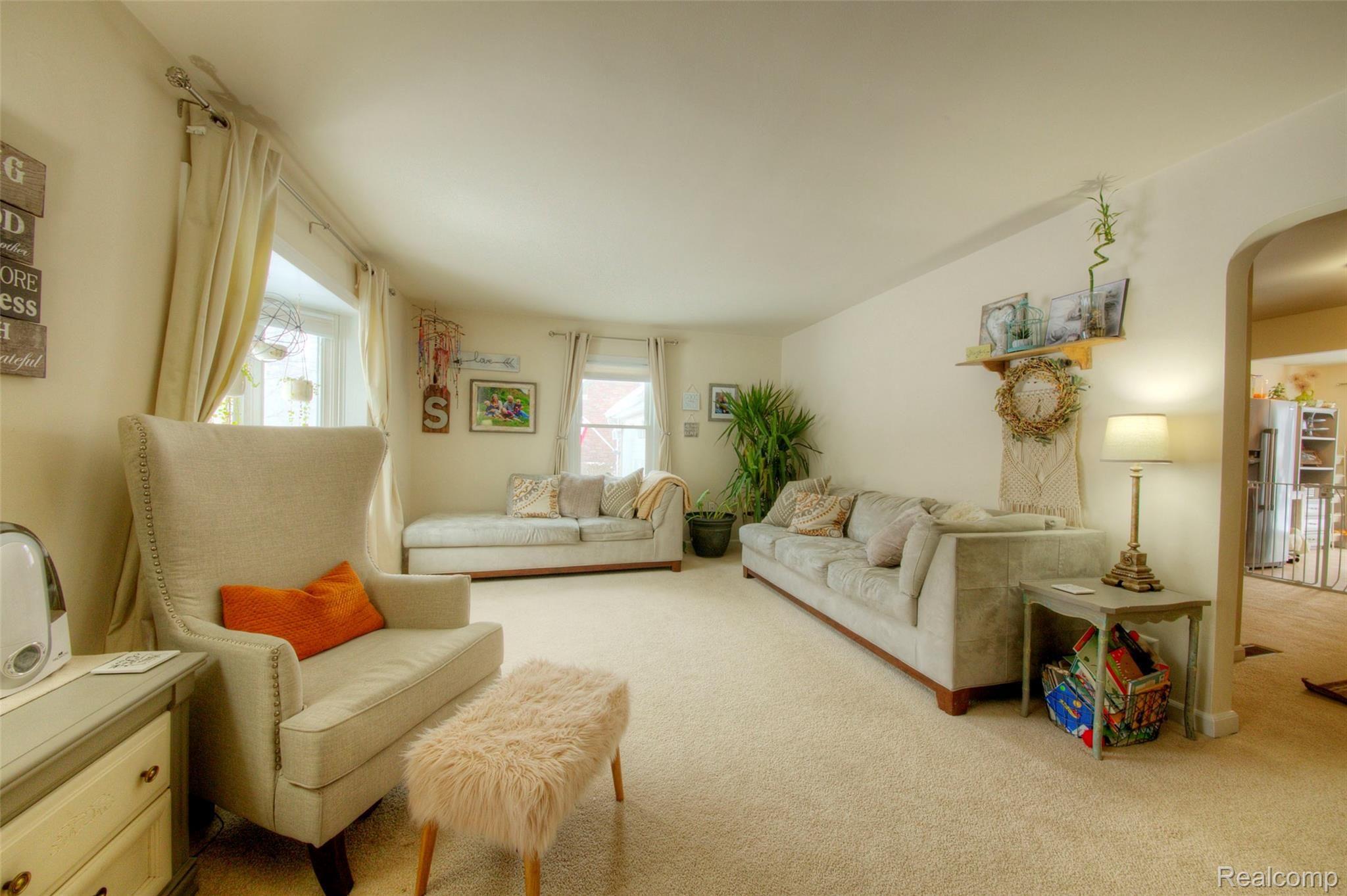 133 Riddle Street Howell, MI 48843 - Photo 4 of 53 930A9385_6_7.jpg