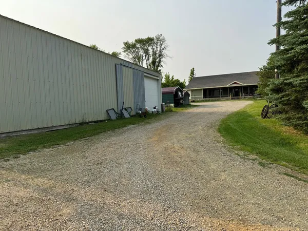 $674,999 | 15913 810th Avenue, Glenville, MN 56036