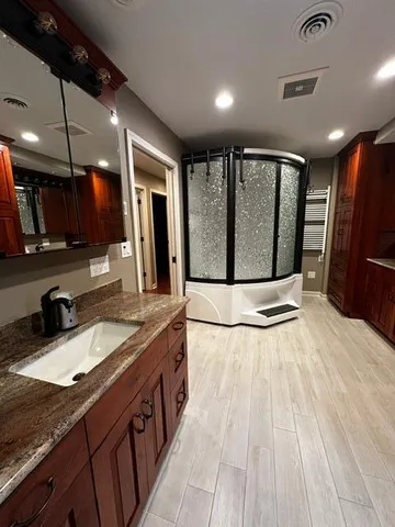 $674,999 | 15913 810th Avenue, Glenville, MN 56036