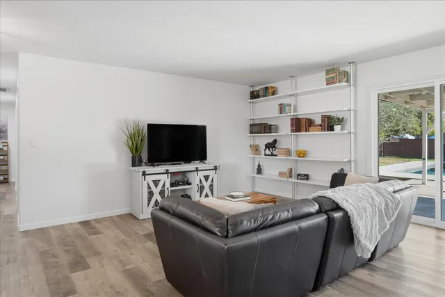 $849,999 | 13717 East Shaw Avenue, Sanger, CA 93657