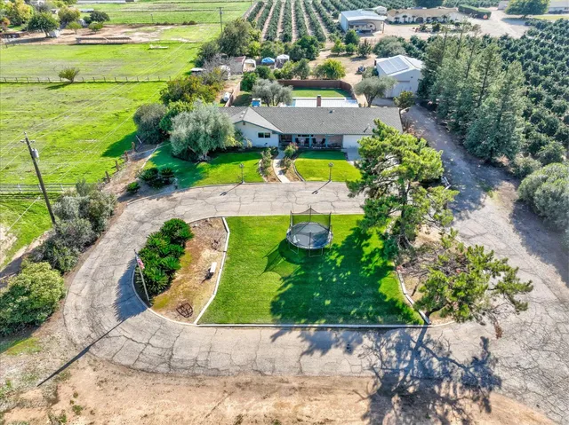 $849,999 | 13717 East Shaw Avenue, Sanger, CA 93657