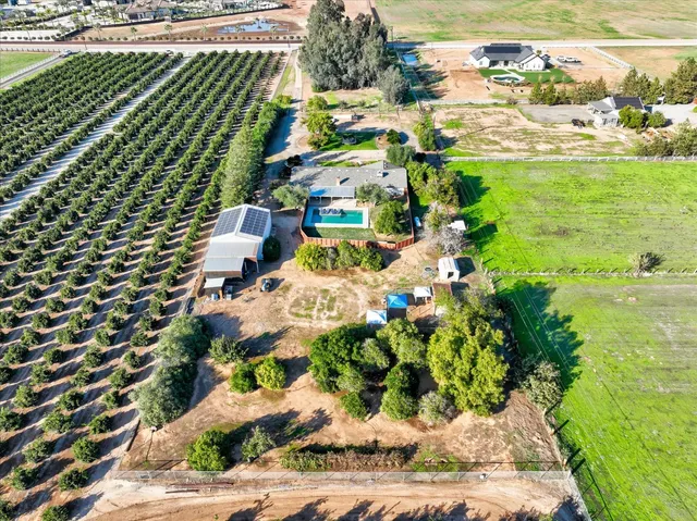 $849,999 | 13717 East Shaw Avenue, Sanger, CA 93657