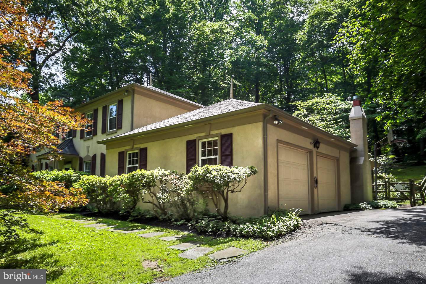 3208 Sawmill Road Newtown Square, PA 19073 - Photo 4 of 21 2 Car Attached Garage