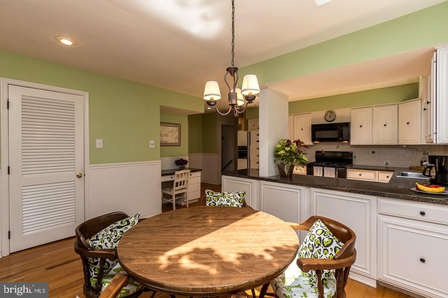 3208 Sawmill Road Newtown Square, PA 19073 - Photo 9 of 21