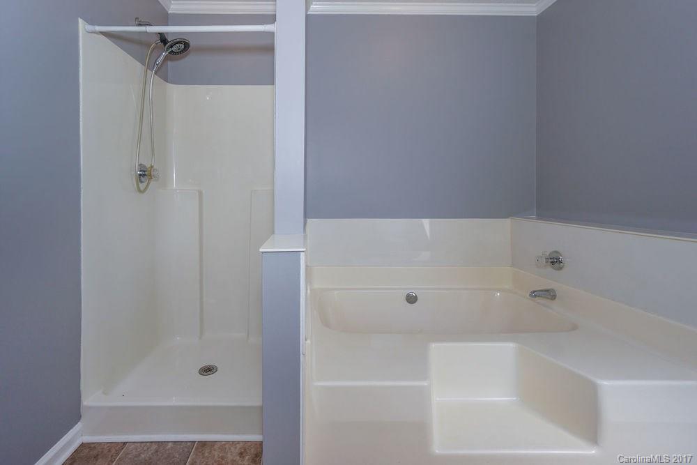 1824 Running Brook Road Charlotte, NC 28214 - Photo 16 of 20 Gallery Image 16