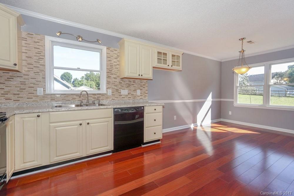1824 Running Brook Road Charlotte, NC 28214 - Photo 3 of 20 Gallery Image 3