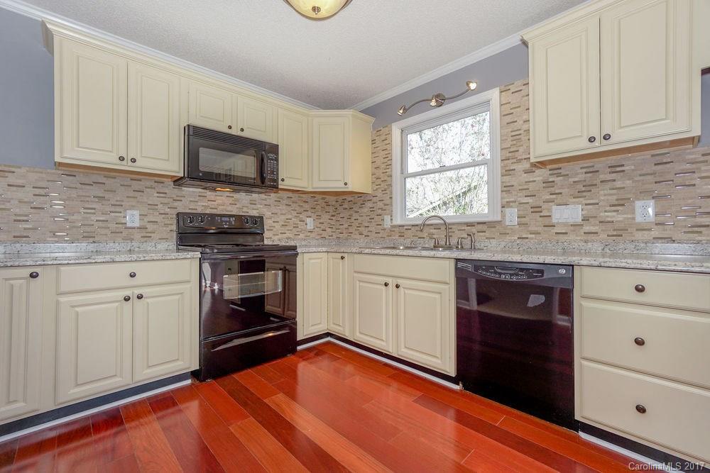 1824 Running Brook Road Charlotte, NC 28214 - Photo 5 of 20 Gallery Image 5