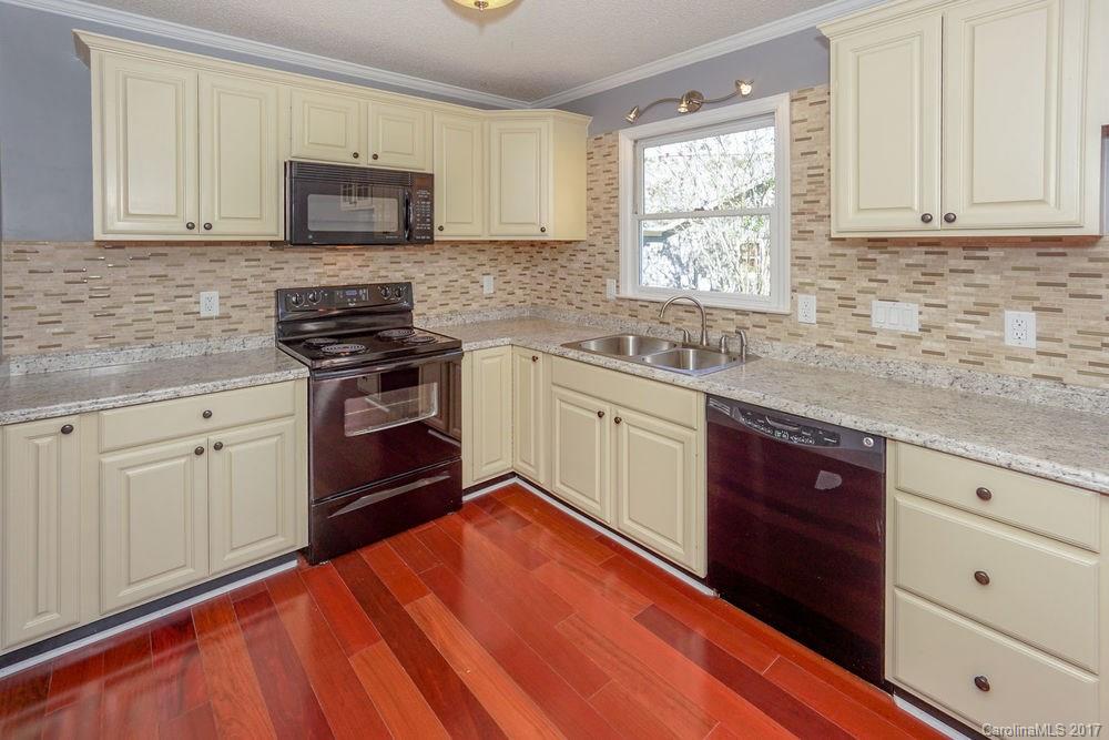 1824 Running Brook Road Charlotte, NC 28214 - Photo 6 of 20 Gallery Image 6