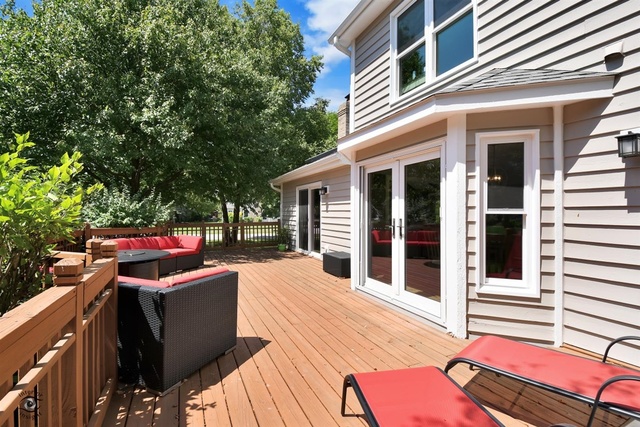 1536 Carlyle Road Naperville, IL 60564 - Photo 43 of 65 a backyard of a house with seating space
