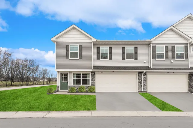 $402,375 | 3015 Basswood Street, Little Canada, MN 55117