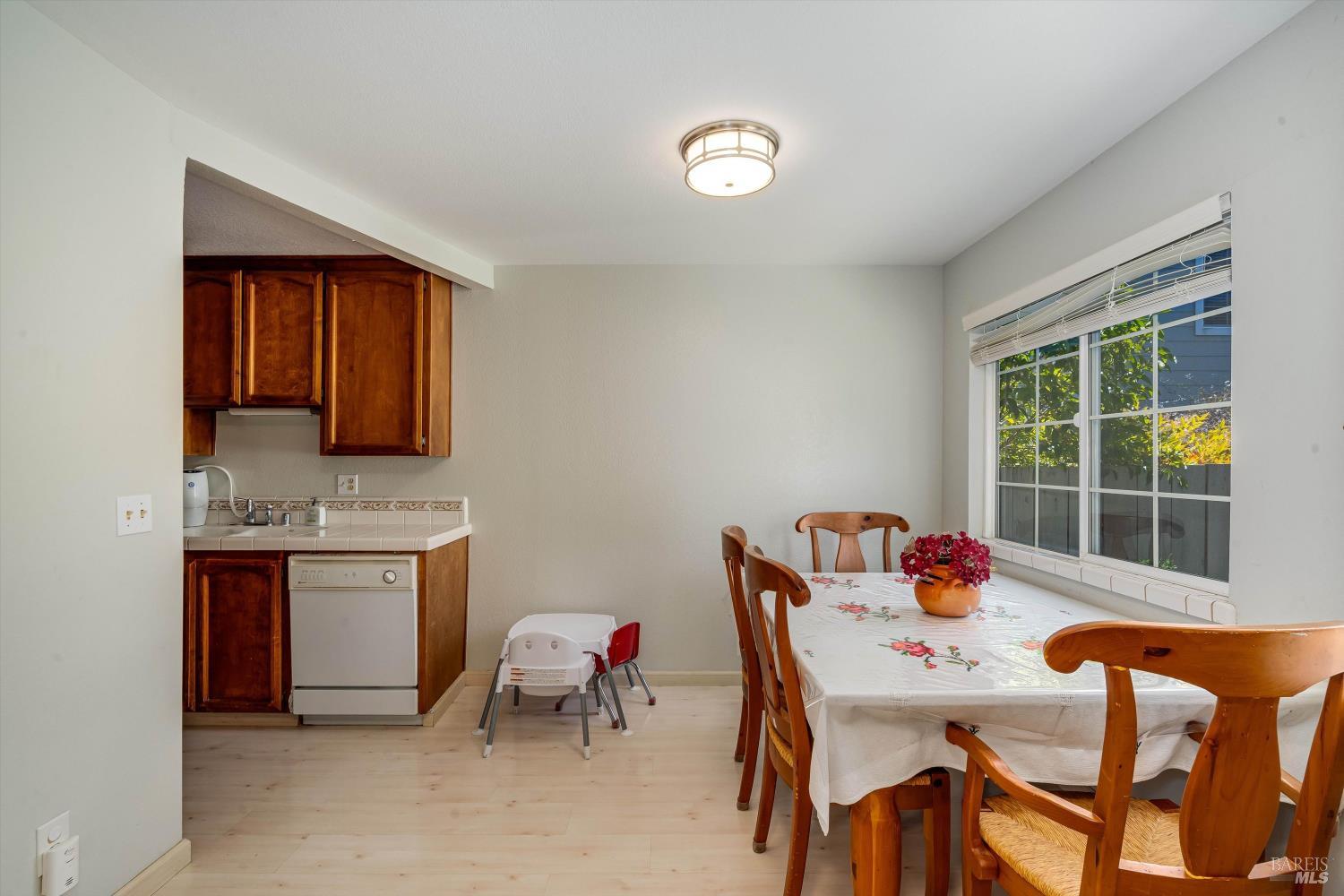1506 Townview Avenue Santa Rosa, CA 95405 - Photo 22 of 47