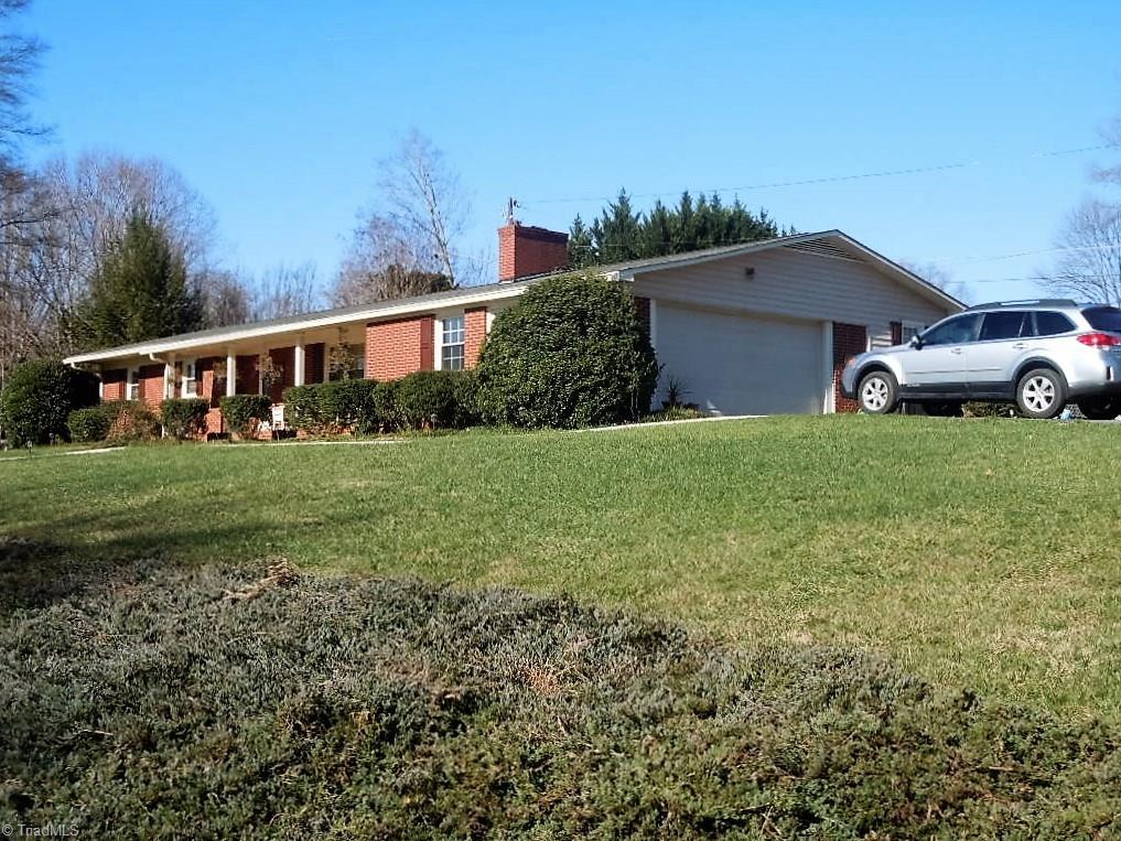 117 East Manor Ridge Road Elkin, NC 28621 - Photo 2 of 16 Gallery Image 2