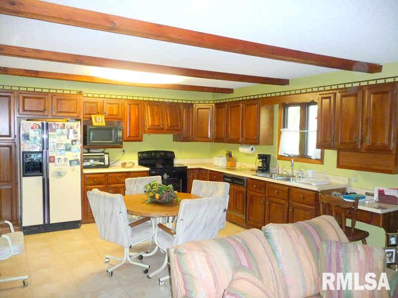 1228 Howard Road Marion, IL 62959 - Photo 16 of 36 Gallery Image 16