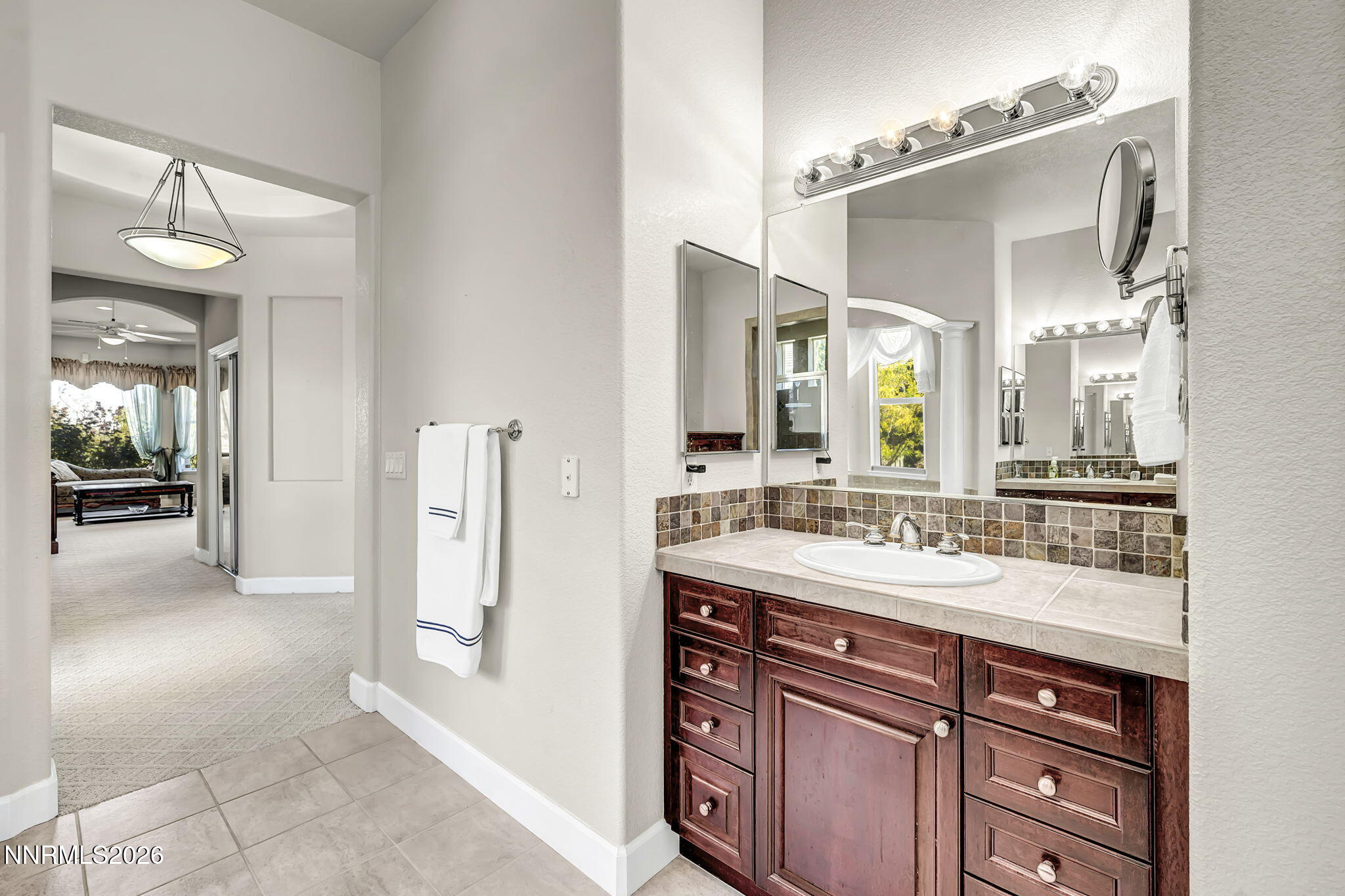 5417 South Elk River Road Reno, NV 89511 - Photo 33 of 42 Primary Bathroom