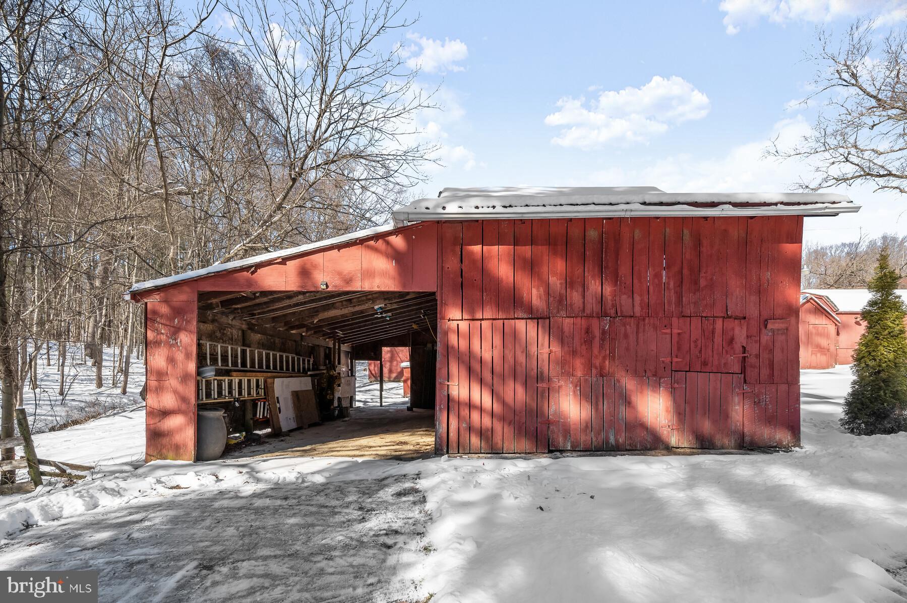 1784 Tank Road Finksburg, MD 21048 - Photo 7 of 34 Large Barn with Garage Space