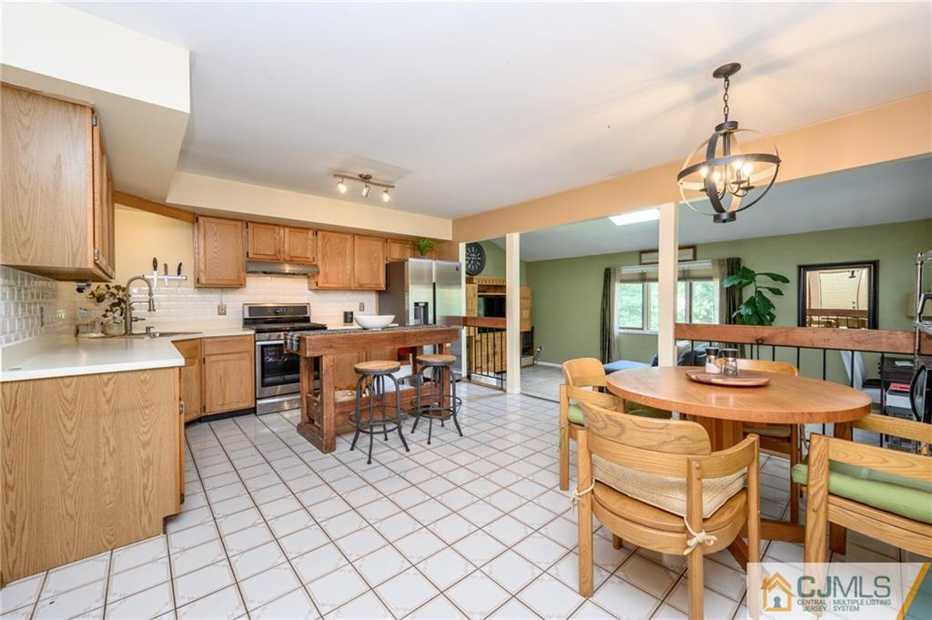 57 Ditmars Circle Hillsborough, NJ 08844 - Photo 12 of 46