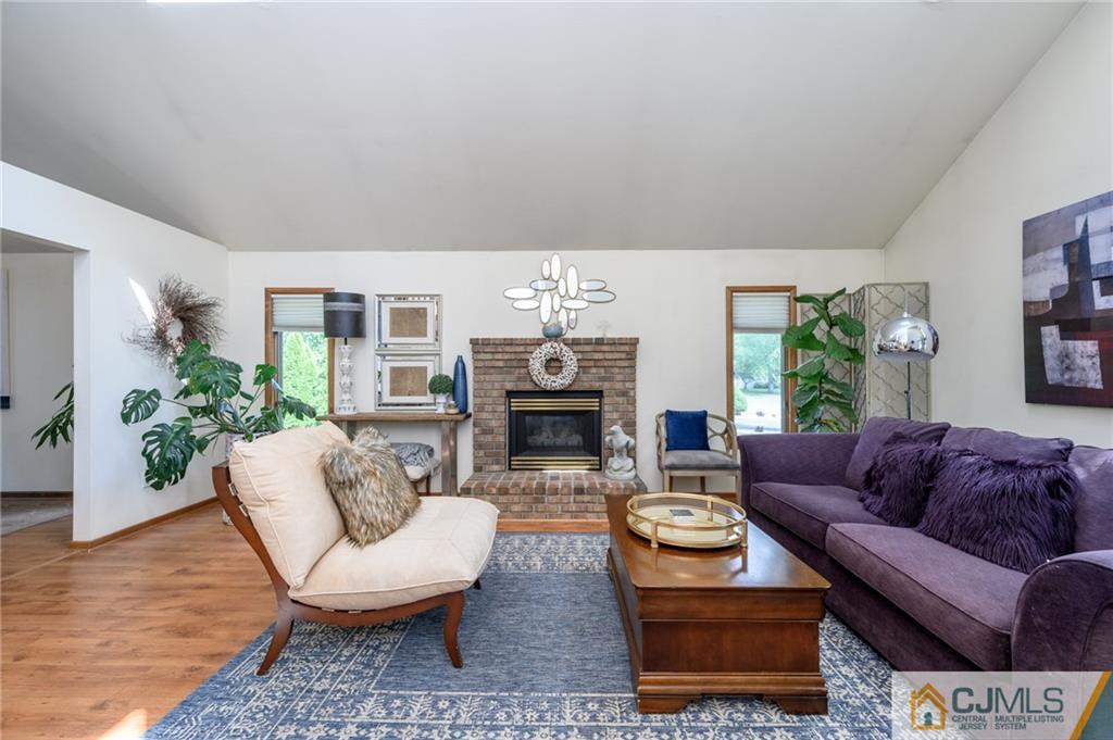 57 Ditmars Circle Hillsborough, NJ 08844 - Photo 4 of 46