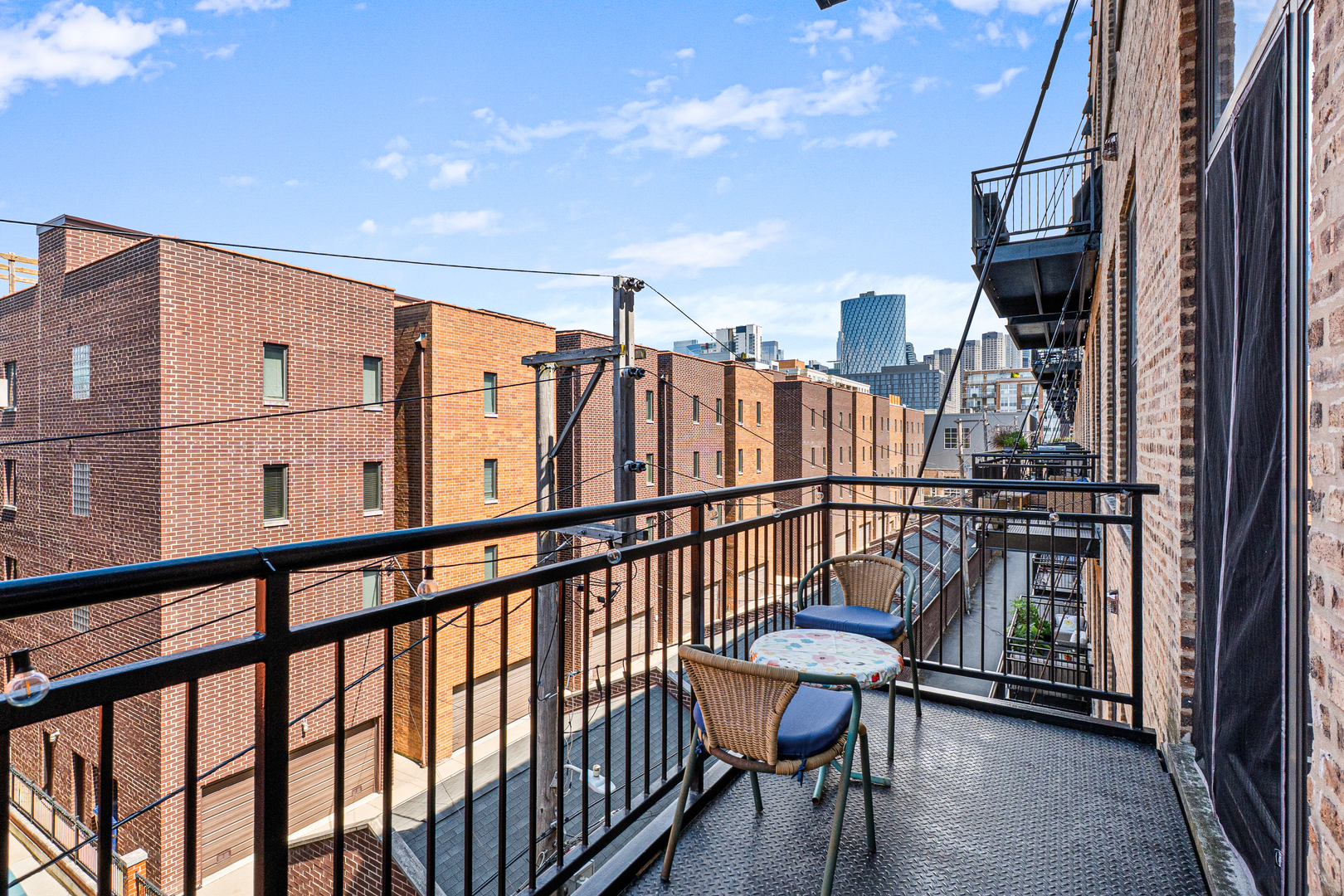 1040 West Adams Street, Unit 358 Chicago, IL 60607 - Photo 19 of 25 Gallery Image 19