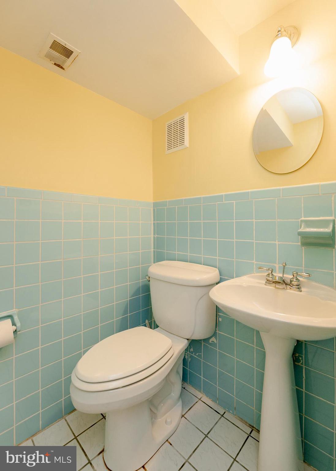 3540 Kyle Road Philadelphia, PA 19154 - Photo 23 of 26 Powed Room