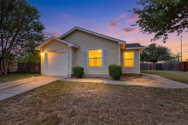 $1,775 | 13124 Maidenhair Trail, Elgin, TX 78621