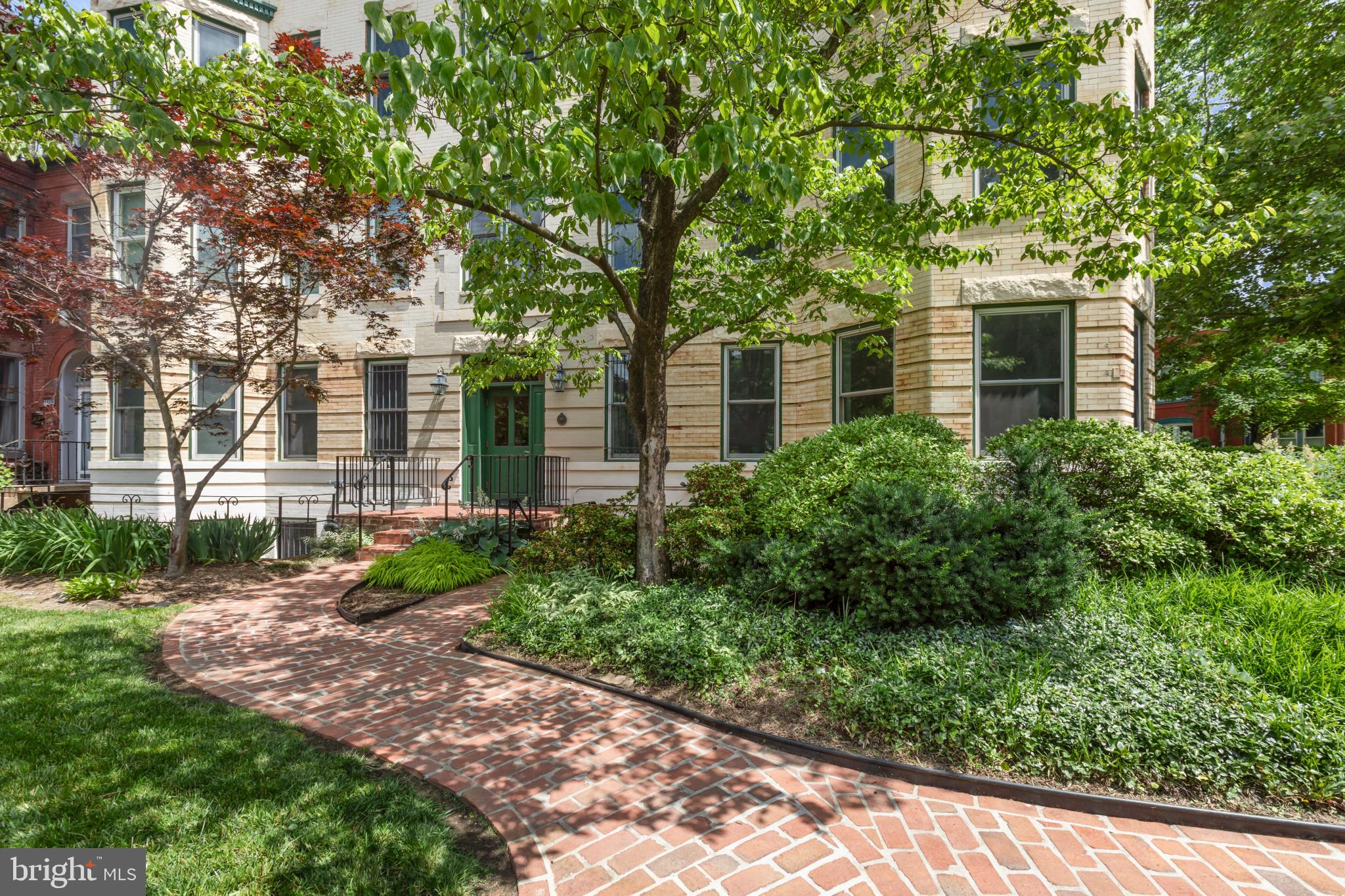 1024 Massachusetts Avenue Northeast, Unit 2 Washington, DC 20002 - Photo 2 of 37