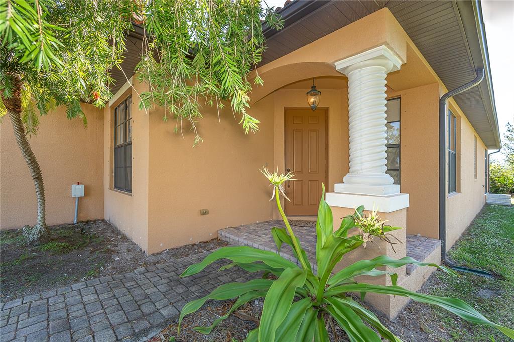 431 Albatross Road Rotonda West, FL 33947 - Photo 4 of 25